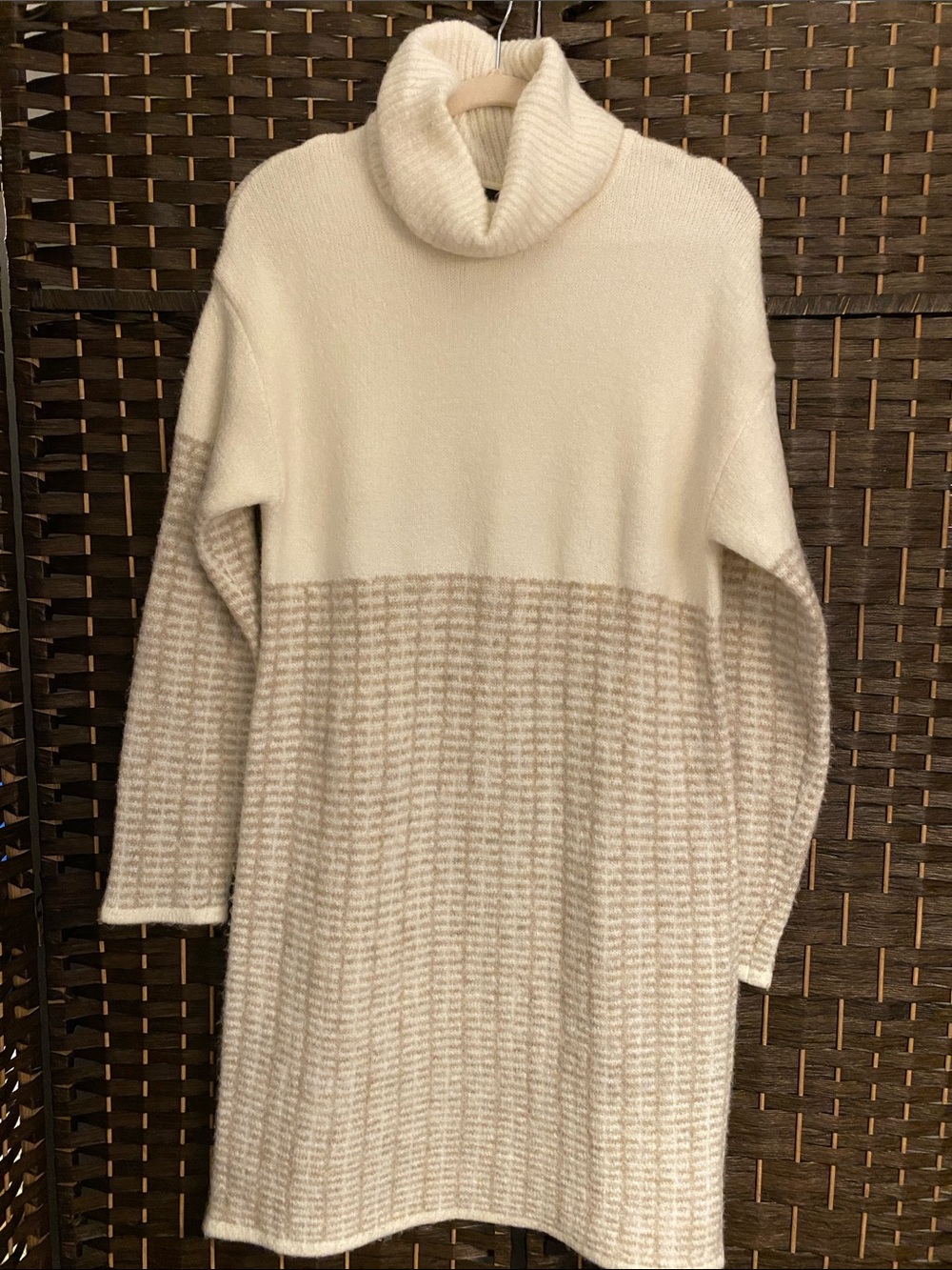 Tahari Cream and Tan Turtleneck Midi Sweater Dress Size Large